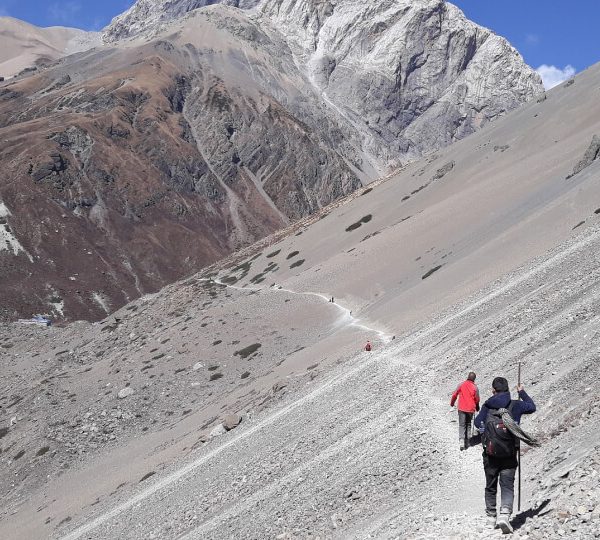 Trekking adventure in Tilicho, Nepal – ideal for holiday activities and affordable holiday packages with cultural tours